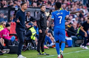 Vinicius Jr hé lộ mâu thuẫn với Xabi Alonso