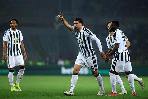 Vlahovic và Sesko, song tấu trong mơ của Michael Carrick Vlahovic và Sesko, song tấu trong mơ của Michael Carrick