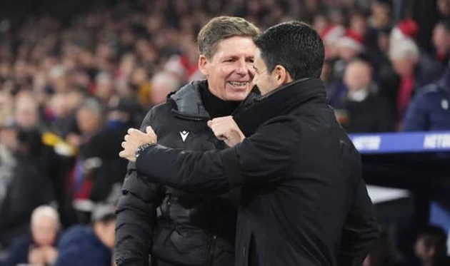 Vương miện Ngoại hạng Anh là khởi đầu kỷ nguyên mới của Arsenal Vương miện Ngoại hạng Anh là khởi đầu kỷ nguyên mới của Arsenal