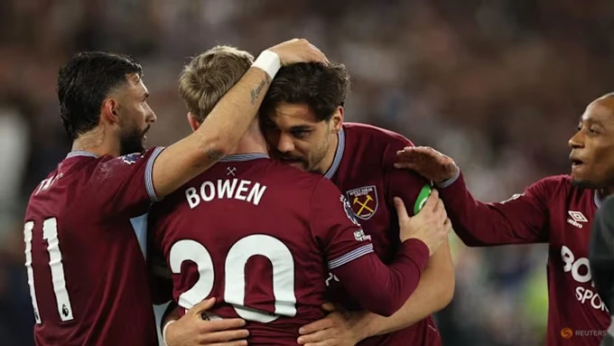 West Ham đẩy Tottenham xuống nhóm rớt hạng West Ham đẩy Tottenham xuống nhóm rớt hạng