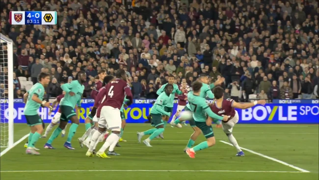 West Ham nhấn chìm Wolves, đẩy Tottenham xuống vị trí thứ 18 trên BXH West Ham nhấn chìm Wolves, đẩy Tottenham xuống vị trí thứ 18 trên BXH
