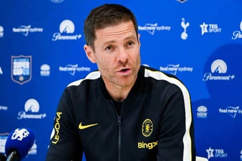 Xabi Alonso cực đau đầu vì Chelsea sở hữu đến 15 hậu vệ