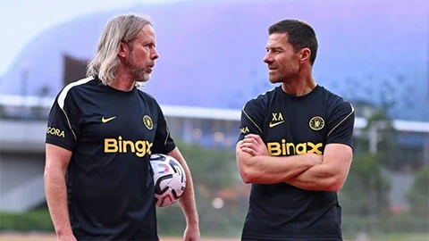 Xabi Alonso gây sốc với 'bom tấn' không phải cầu thủ Xabi Alonso gây sốc với 'bom tấn' không phải cầu thủ