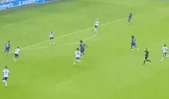 Zirkzee gây sốt trong trận thắng 5-0 của MU