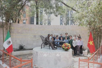 136 năm Ngày sinh Chủ tịch Hồ Chí Minh: Hình ảnh Bác sống mãi giữa lòng thủ đô Mexico City