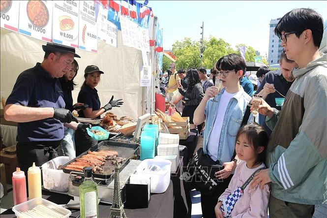 Dấu ấn văn hóa Việt Nam trong không gian kết nối quốc tế tại Seoul (Hàn Quốc) Dấu ấn văn hóa Việt Nam trong không gian kết nối quốc tế tại Seoul (Hàn Quốc)