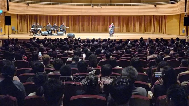 Đêm nhạc Trịnh Công Sơn ‘Nối vòng tay lớn’ đến Singapore Đêm nhạc Trịnh Công Sơn ‘Nối vòng tay lớn’ đến Singapore