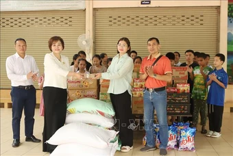 Doanh nghiệp Việt Nam tại Lào chú trọng công tác an sinh xã hội