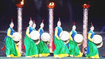 Giai điệu kết nối bên dòng sông Hương