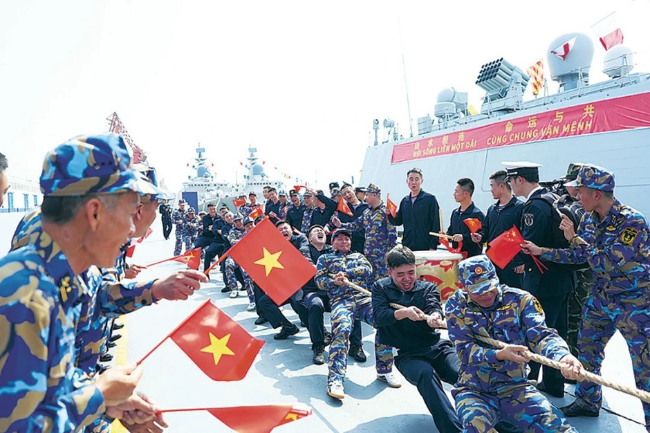 Hình ảnh giao lưu giữa Hải quân Việt Nam - Trung Quốc ở Quảng Tây Hình ảnh giao lưu giữa Hải quân Việt Nam - Trung Quốc ở Quảng Tây