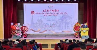 Hội Hữu nghị và Hợp tác Việt Nam - Pháp nhận Huân chương Lao động Hạng Nhì