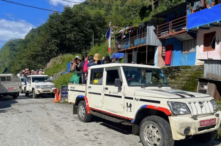 Khách Việt kể 2 tiếng đi trễ giúp thoát trận lũ quét 'tử thần' ở Nepal Khách Việt kể 2 tiếng đi trễ giúp thoát trận lũ quét 'tử thần' ở Nepal