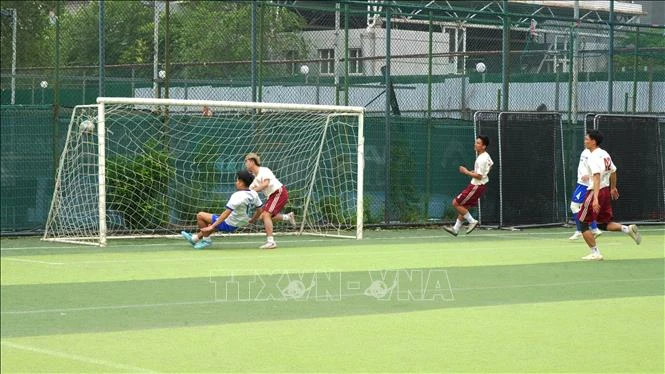 Lưu học sinh Việt Nam tiếp nối tinh thần rèn luyện sức khỏe của Bác Hồ Lưu học sinh Việt Nam tiếp nối tinh thần rèn luyện sức khỏe của Bác Hồ