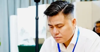 Nhiều người ngồi hàng giờ xem live trận đấu cờ tướng, gửi gắm kỳ vọng đến Lại Lý Huynh