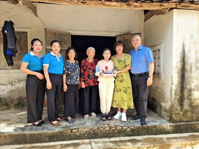 Những chuyến trở về hơn cả một hành trình địa lý Những chuyến trở về hơn cả một hành trình địa lý