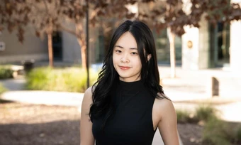 Nữ sinh Việt nhận giải nghiên cứu xuất sắc về máy tính tại Mỹ