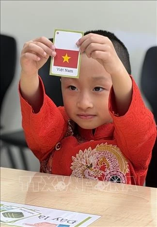 Tôn vinh tiếng Việt: Bồi đắp cội nguồn cho thế hệ trẻ người Việt tại Canada Tôn vinh tiếng Việt: Bồi đắp cội nguồn cho thế hệ trẻ người Việt tại Canada