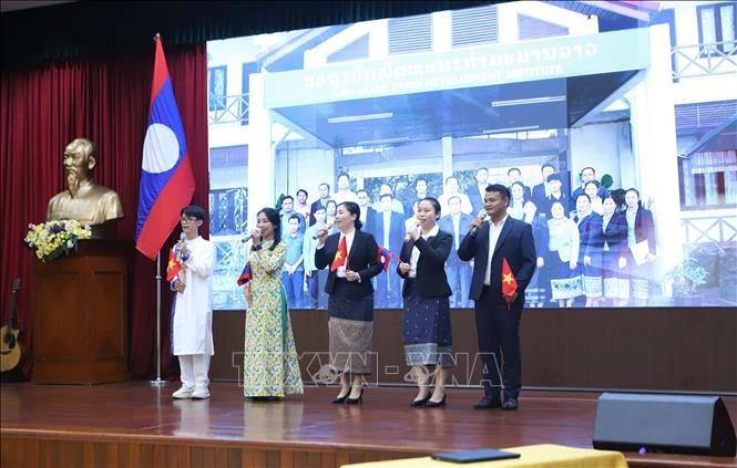 Tôn vinh tiếng Việt: Cầu nối bền vững gắn kết quan hệ đặc biệt Việt Nam - Lào Tôn vinh tiếng Việt: Cầu nối bền vững gắn kết quan hệ đặc biệt Việt Nam - Lào