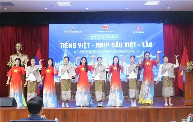 Tôn vinh tiếng Việt: Nhịp cầu gắn kết Việt Nam - Lào Tôn vinh tiếng Việt: Nhịp cầu gắn kết Việt Nam - Lào