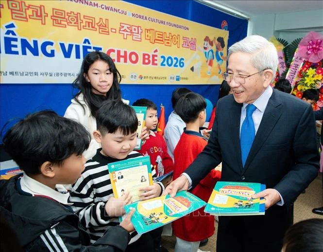 Tôn vinh tiếng Việt: Nuôi dưỡng bản sắc dân tộc cho thế hệ người Việt trẻ tại Hàn Quốc Tôn vinh tiếng Việt: Nuôi dưỡng bản sắc dân tộc cho thế hệ người Việt trẻ tại Hàn Quốc