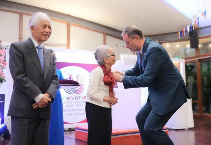 Vợ chồng nhà khoa học nối Việt Nam với thế giới Vợ chồng nhà khoa học nối Việt Nam với thế giới