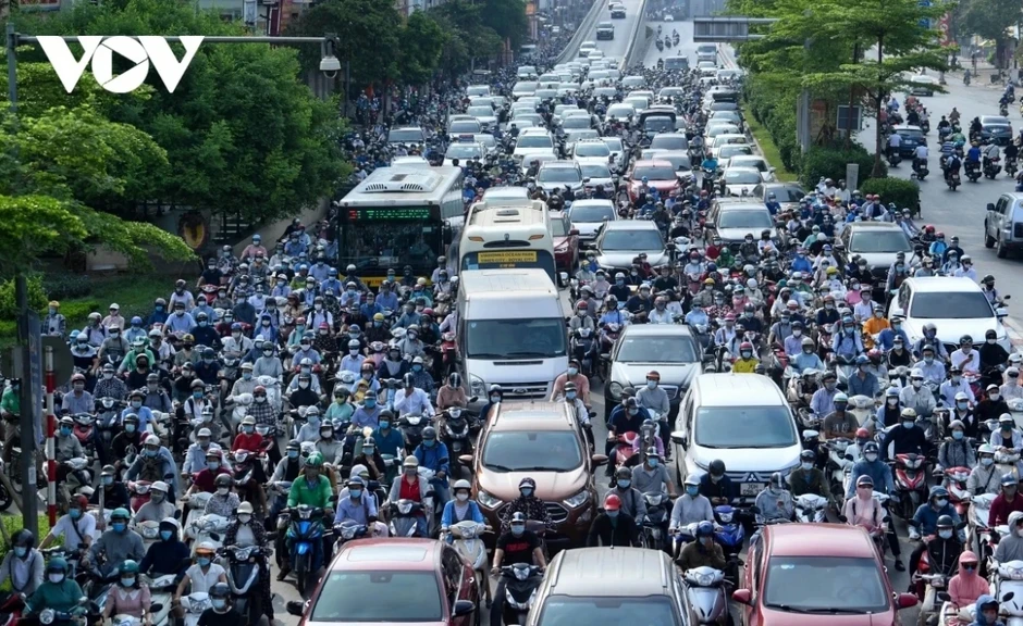 Hà Nội thí điểm vùng phát thải thấp từ 1/7: Người dân đi xe cần lưu ý gì? Hà Nội thí điểm vùng phát thải thấp từ 1/7: Người dân đi xe cần lưu ý gì?