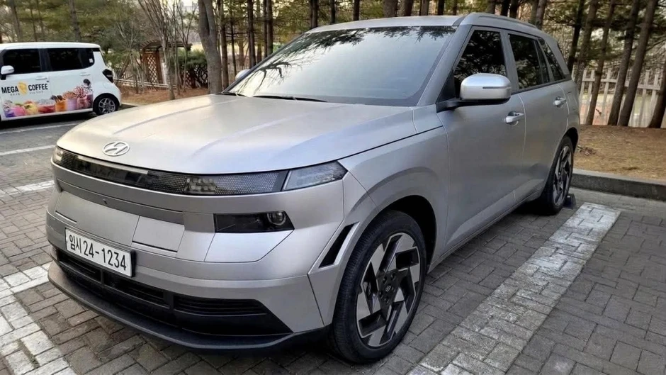 Không còn nhận ra Hyundai Kona: Thế hệ mới vuông vức như xe địa hình Không còn nhận ra Hyundai Kona: Thế hệ mới vuông vức như xe địa hình