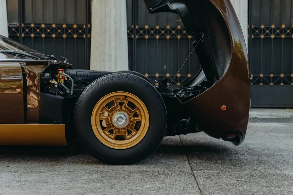 Lamborghini Miura SV phục chế trong 3 năm, tái hiện màu sơn nguyên bản độc đáo Lamborghini Miura SV phục chế trong 3 năm, tái hiện màu sơn nguyên bản độc đáo
