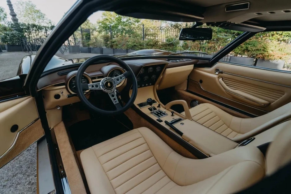 Lamborghini Miura SV phục chế trong 3 năm, tái hiện màu sơn nguyên bản độc đáo Lamborghini Miura SV phục chế trong 3 năm, tái hiện màu sơn nguyên bản độc đáo