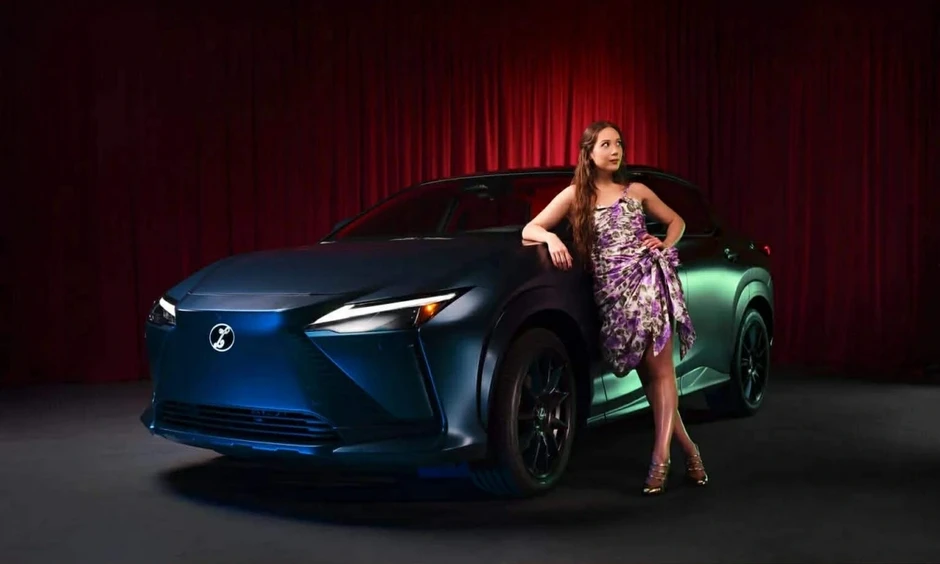 Lexus biến IS và RZ thành tác phẩm nghệ thuật, kết hợp truyện tranh, âm nhạc Lexus biến IS và RZ thành tác phẩm nghệ thuật, kết hợp truyện tranh, âm nhạc