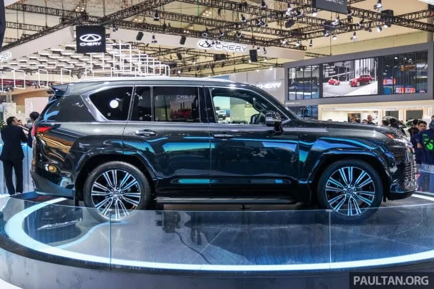 Lexus LX 2026 lộ diện, tiếp tục là “Land Cruiser hạng sang”