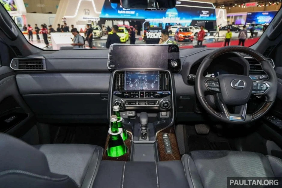 Lexus LX 2026 lộ diện, tiếp tục là “Land Cruiser hạng sang”