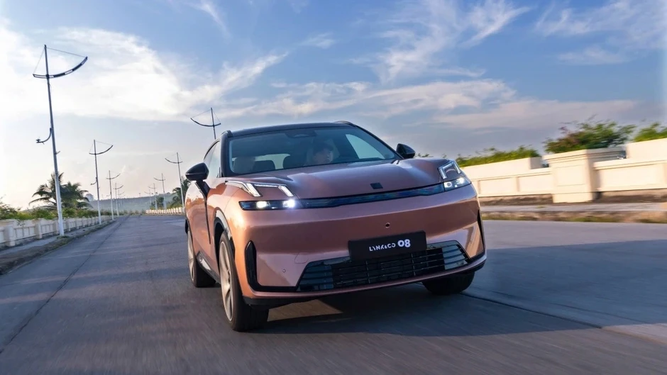 Loạt ô tô Hybrid "ăn xăng như ngửi" tại Việt Nam: Có chiếc chưa tới 1 lít/100km Loạt ô tô Hybrid "ăn xăng như ngửi" tại Việt Nam: Có chiếc chưa tới 1 lít/100km