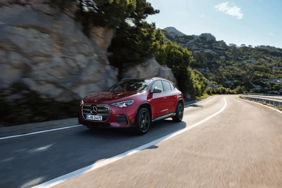 Mercedes-Benz GLA 2028 chính thức trình làng, lần đầu có cả Hybrid và thuần điện Mercedes-Benz GLA 2028 chính thức trình làng, lần đầu có cả Hybrid và thuần điện