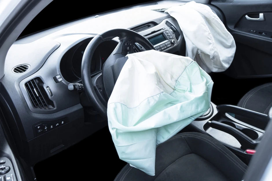Nhiều ô tô ở Việt Nam chưa thay túi khí Takata: Nguy cơ chấn thương rất nguy hiểm Nhiều ô tô ở Việt Nam chưa thay túi khí Takata: Nguy cơ chấn thương rất nguy hiểm
