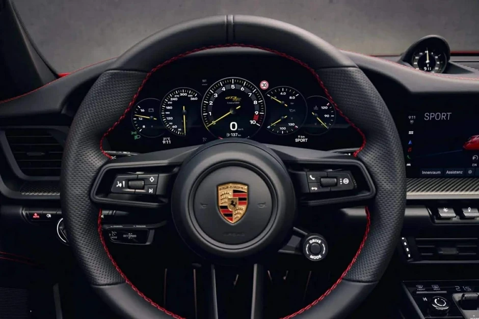 Porsche 911 GT3 mui trần đầu tiên có gì đặc biệt?