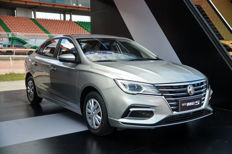 Tài xế taxi, xe công nghệ lại tìm đến ôtô số sàn? Tài xế taxi, xe công nghệ lại tìm đến ôtô số sàn?