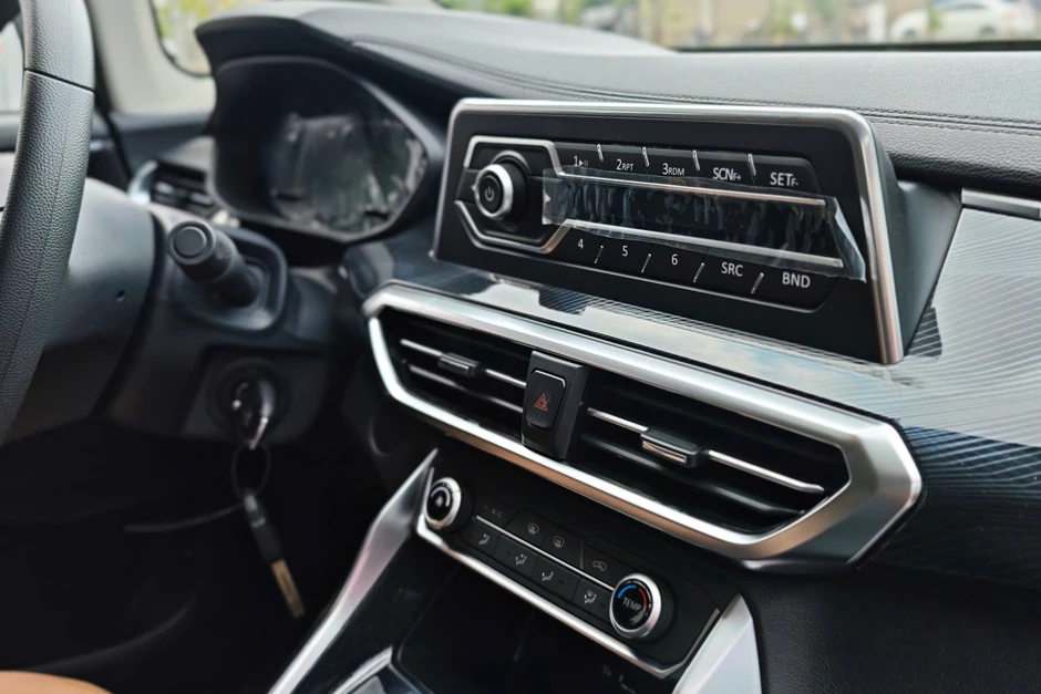 Tài xế taxi, xe công nghệ lại tìm đến ôtô số sàn? Tài xế taxi, xe công nghệ lại tìm đến ôtô số sàn?