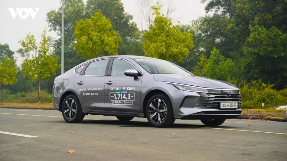 Thị trường ô tô tháng 7/2026: Ô tô đua nhau giảm giá sâu, có mẫu hạ đến 360 triệu Thị trường ô tô tháng 7/2026: Ô tô đua nhau giảm giá sâu, có mẫu hạ đến 360 triệu