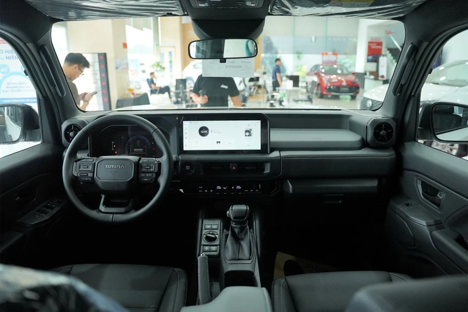 Thị trường ô tô tháng 7: Bùng nổ loạt tân binh từ xe điện giá rẻ đến SUV hạng sang Thị trường ô tô tháng 7: Bùng nổ loạt tân binh từ xe điện giá rẻ đến SUV hạng sang