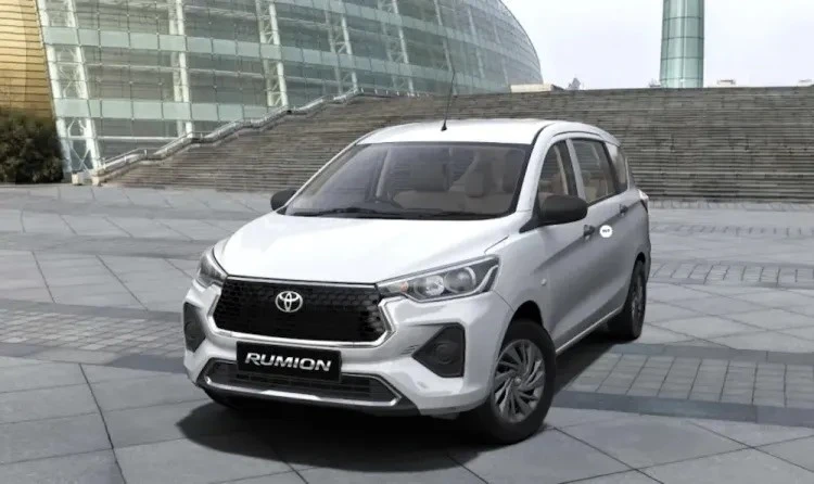 Toyota giới thiệu MPV 7 chỗ giá siêu rẻ, tuy lạ mà quen
