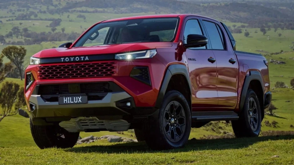 Toyota Hilux PHEV lộ diện: Vũ khí mới quyết đấu Ford Ranger và BYD Shark Toyota Hilux PHEV lộ diện: Vũ khí mới quyết đấu Ford Ranger và BYD Shark