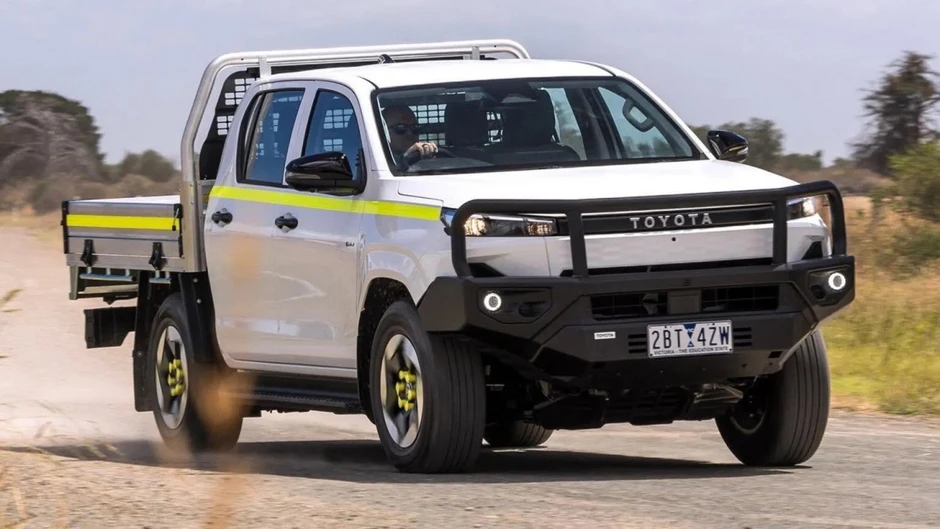 Toyota Hilux PHEV lộ diện: Vũ khí mới quyết đấu Ford Ranger và BYD Shark Toyota Hilux PHEV lộ diện: Vũ khí mới quyết đấu Ford Ranger và BYD Shark