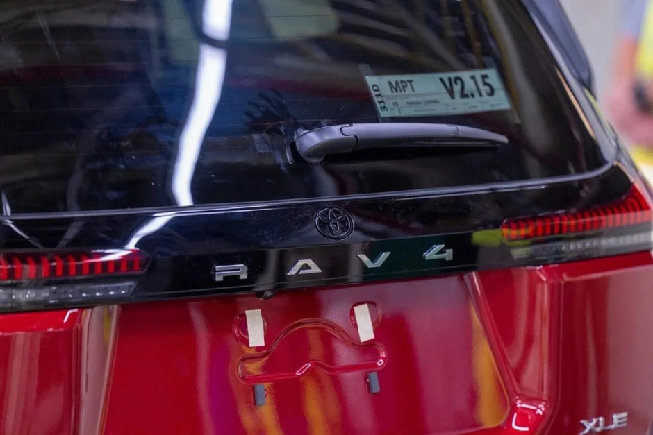 Toyota RAV4 2026 cháy hàng tại Mỹ, khách phải chờ nhiều tháng mới nhận xe Toyota RAV4 2026 cháy hàng tại Mỹ, khách phải chờ nhiều tháng mới nhận xe