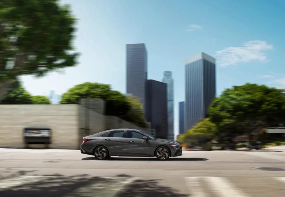 Triệu hồi Hyundai Elantra Hybrid vì nguy cơ quá nhiệt