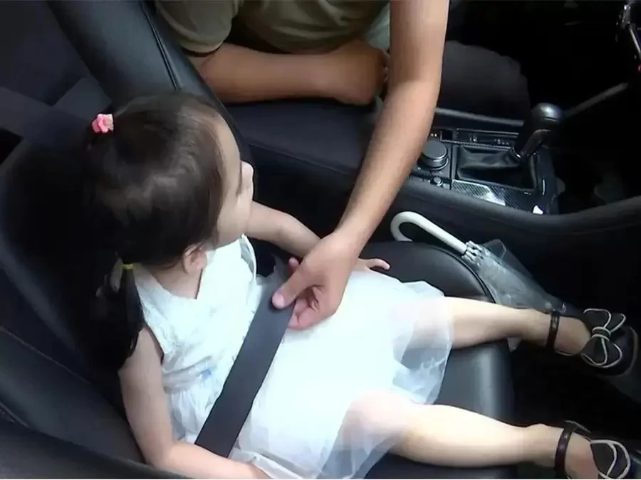 Vì sao hàng ghế trước là vị trí nguy hiểm nhất với trẻ em?