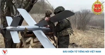“Vua chiến trường” suy yếu, Nga viết lại luật chơi bằng robot và UAV sát thủ