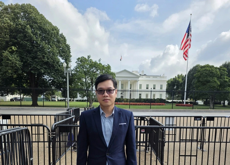 16 CEO tháp tùng ông Trump tới Trung Quốc: Cuộc mặc cả lớn trong bàn cờ đa cực 16 CEO tháp tùng ông Trump tới Trung Quốc: Cuộc mặc cả lớn trong bàn cờ đa cực
