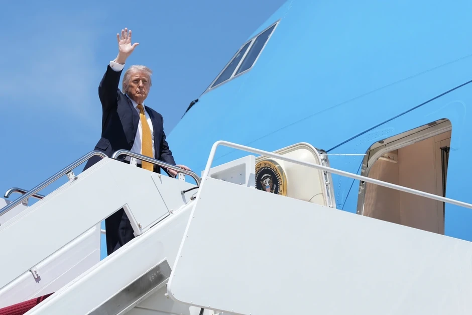 16 CEO tháp tùng ông Trump tới Trung Quốc: Cuộc mặc cả lớn trong bàn cờ đa cực 16 CEO tháp tùng ông Trump tới Trung Quốc: Cuộc mặc cả lớn trong bàn cờ đa cực