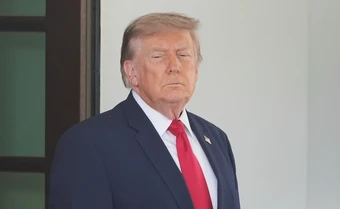 24 giờ chạy đua nghẹt thở sau tuyên bố choáng váng của Tổng thống Mỹ Trump